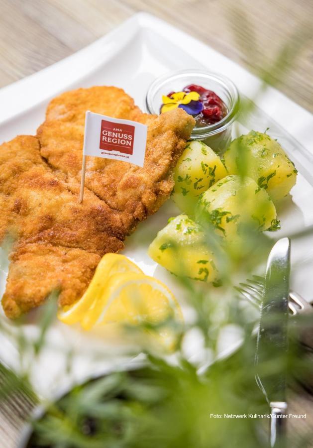 Restaurant - Cafe - Pension Hassler Берг им Драутал Екстериор снимка