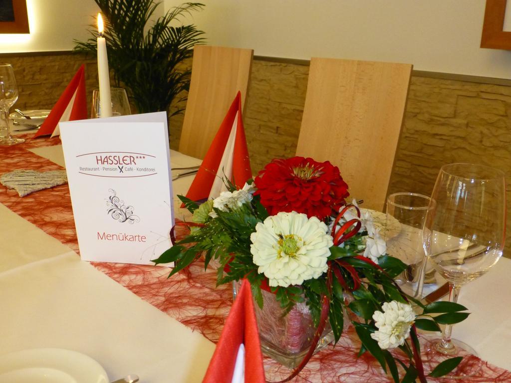 Restaurant - Cafe - Pension Hassler Берг им Драутал Екстериор снимка